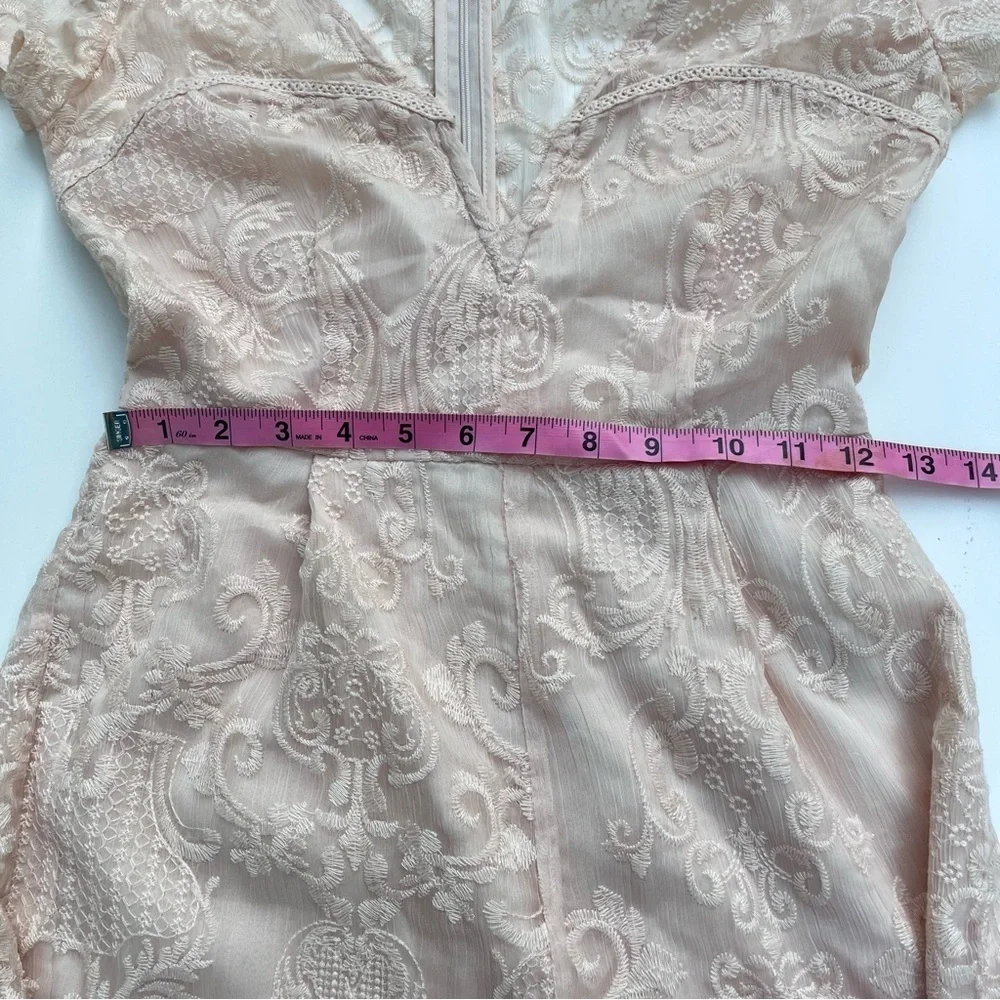 Forever 21 Beige Lace Romper Womens S Y2K Coquette Fairy Whimsical Babydoll Boho